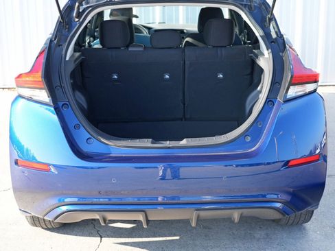 Used 2021 Nissan Leaf SV image 9