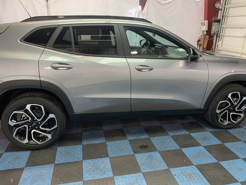 New 2026 Chevrolet Trax RS image 5