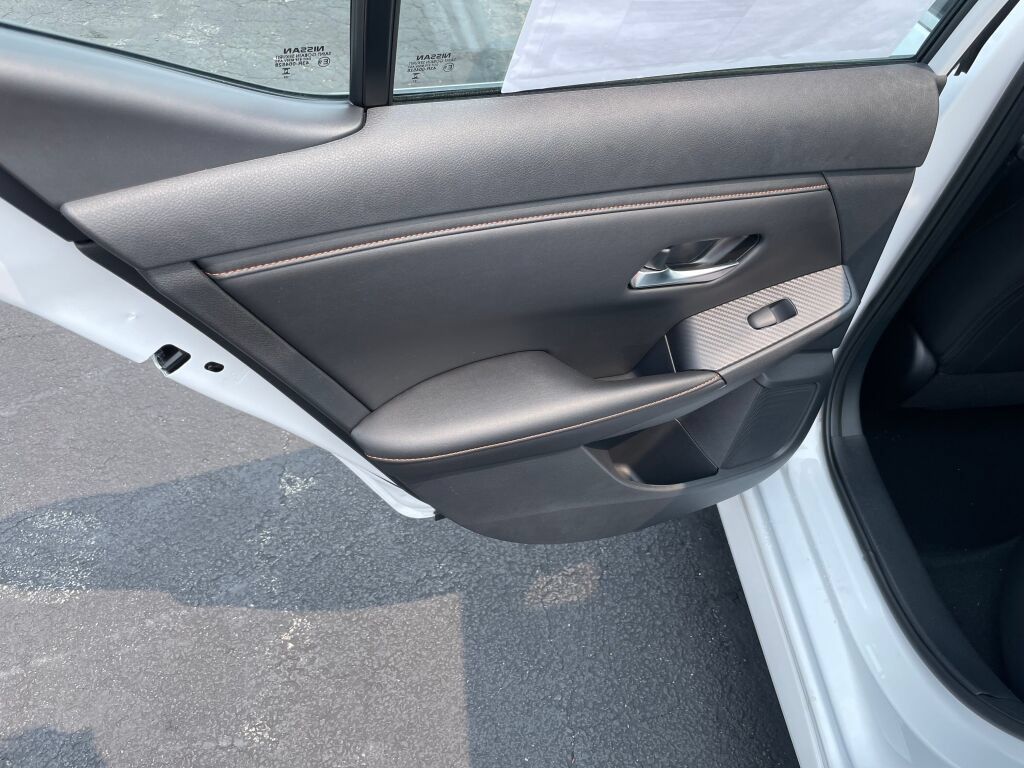Used 2023 Nissan Sentra SR w/ SR Premium Package FWD image 13