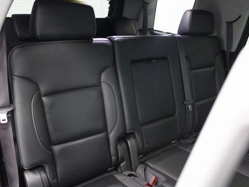 Used 2017 GMC Yukon SLT w/ HD Trailering Package image 31