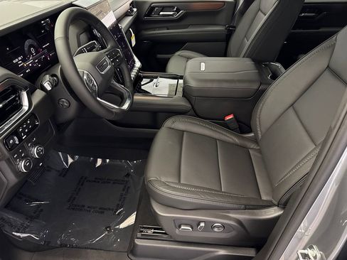 New 2026 GMC Yukon XL Denali image 9