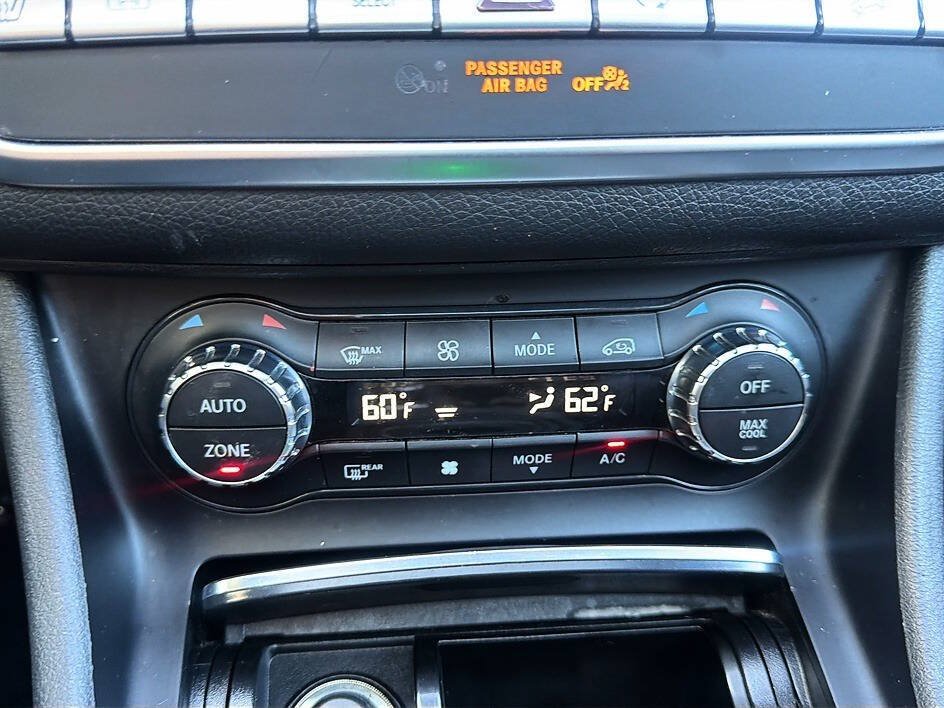Used 2019 Mercedes-Benz GLA 250 4MATIC image 13