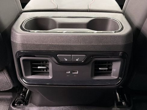 Used 2024 GMC Sierra 2500 AT4X image 39