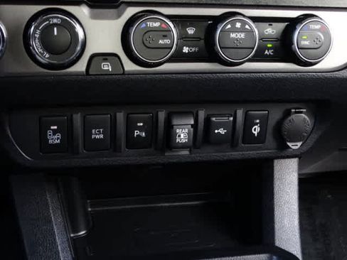 Certified 2023 Toyota Tacoma TRD Sport image 30