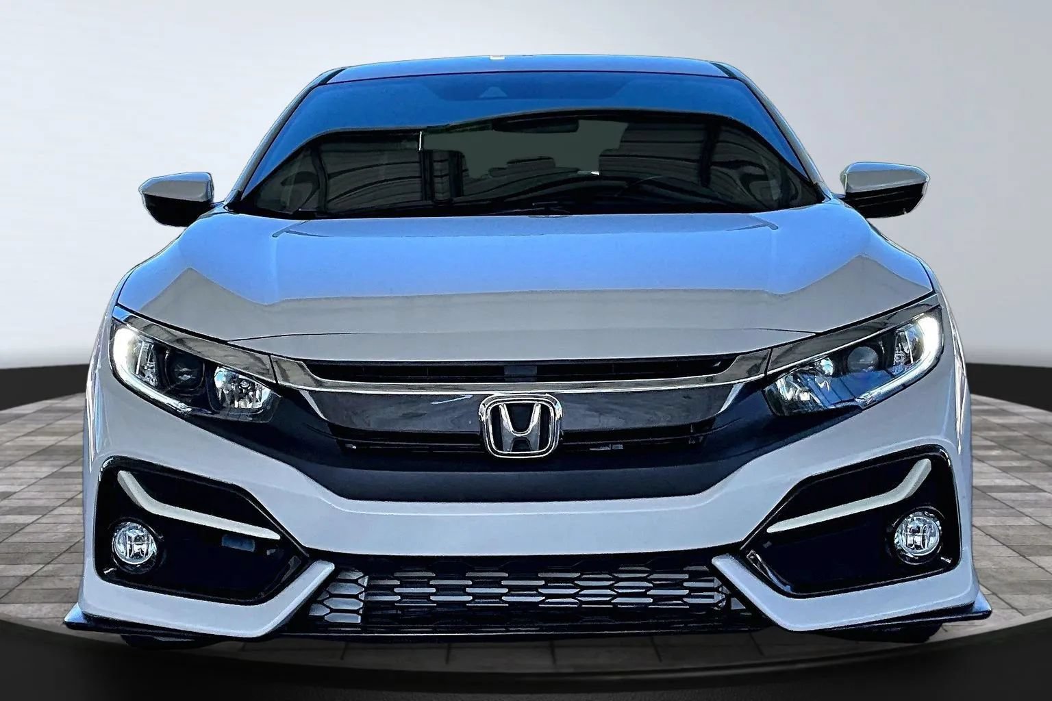 Used 2021 Honda Civic Sport image 2