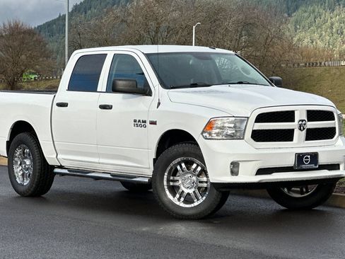 Used 2016 RAM 1500 Express AWD/4WD image 1