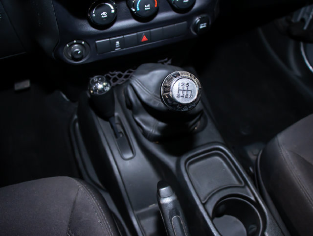 Used 2014 Jeep Wrangler Unlimited Sport w/ Quick Order Package 23S AWD/4WD image 17