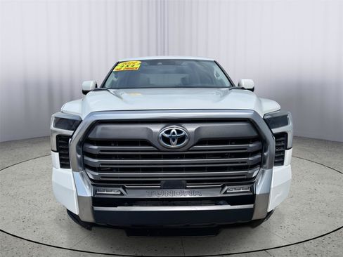 Used 2022 Toyota Tundra Limited w/ Power Package AWD/4WD image 37