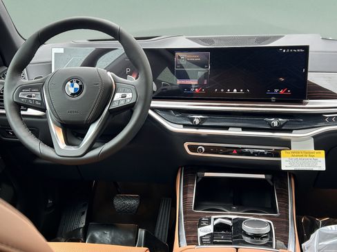 Used 2026 BMW X5 xDrive40i w/ Premium Package AWD/4WD image 10