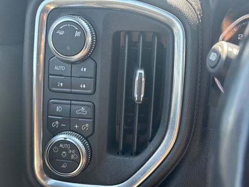 Used 2019 GMC Sierra 1500 SLT w/ SLT Premium Plus Package AWD/4WD image 18