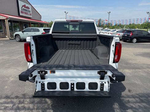 Used 2023 GMC Sierra 1500 AT4 w/ AT4 Preferred Package AWD/4WD image 8