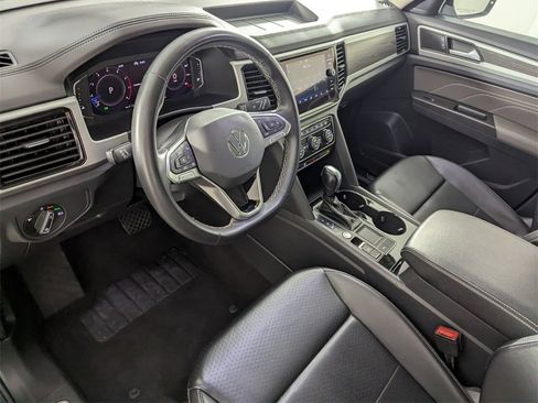 Used 2022 Volkswagen Atlas SE image 11
