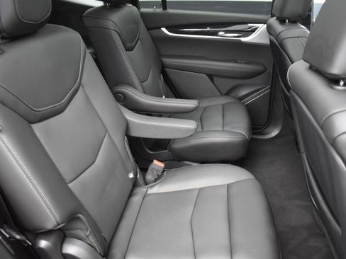 Used 2024 Cadillac XT6 Premium Luxury w/ Technology Package image 33