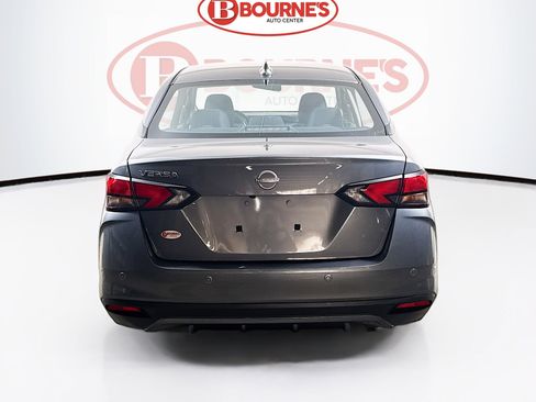Used 2025 Nissan Versa SV w/ Trunk Package image 8