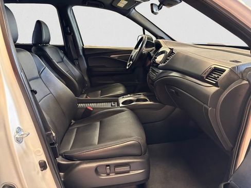 Used 2023 Honda Passport EX-L image 16