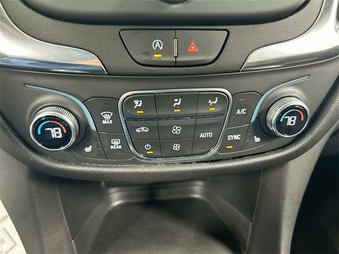 Used 2023 Chevrolet Equinox LT image 16