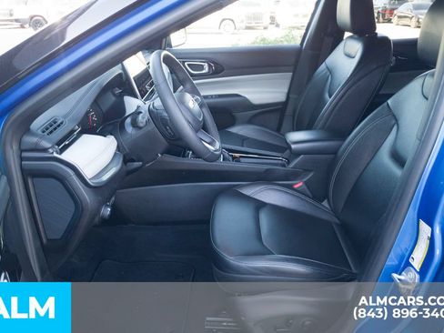 Used 2025 Jeep Compass Limited AWD/4WD image 15