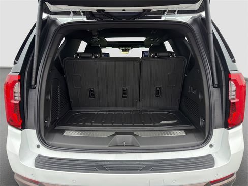 New 2026 GMC Yukon AT4 Ultimate w/ LPO, Floor Liner Package image 20