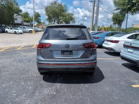 Used 2024 Volkswagen Tiguan SE R-Line FWD image 6