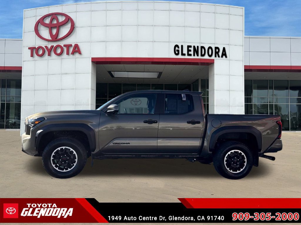 Used 2024 Toyota Tacoma TRD Off-Road w/ TRD Off Road Premium Package AWD/4WD image 6
