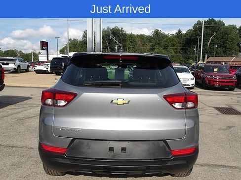 Used 2023 Chevrolet TrailBlazer LS FWD image 6