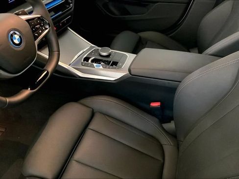 Used 2025 BMW i4 eDrive40 RWD image 8