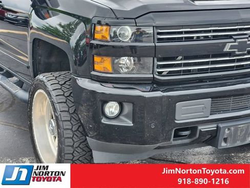 Used 2019 Chevrolet Silverado 2500 LTZ w/ Duramax Plus Package AWD/4WD image 10