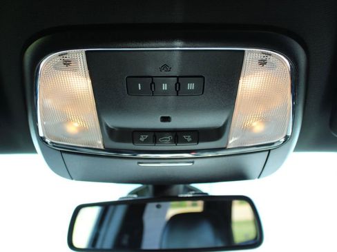 Used 2016 Jeep Grand Cherokee Limited image 24