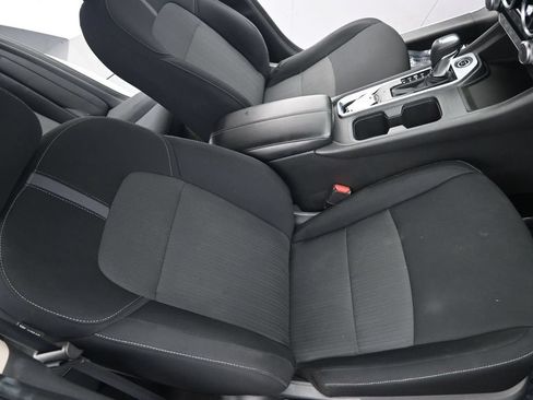 Used 2024 Nissan Sentra SV FWD image 11