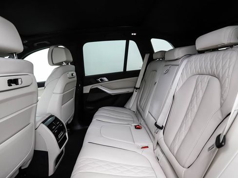 New 2026 BMW X5 xDrive40i w/ M Sport Package AWD/4WD image 22