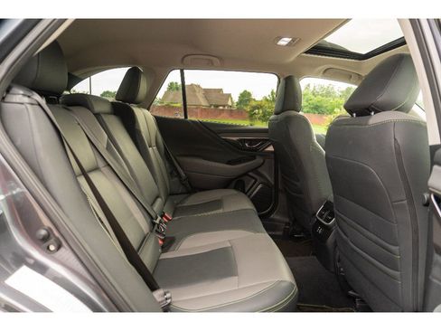 Used 2025 Subaru Outback Onyx Edition AWD/4WD image 17