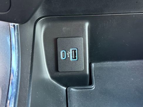 Used 2022 Ford F150 XLT w/ Equipment Group 302A High image 10