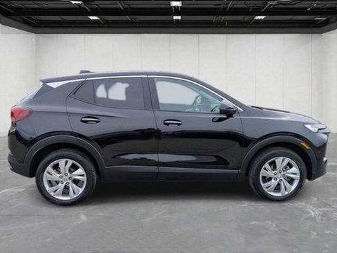Used 2025 Buick Encore GX Preferred AWD/4WD image 6