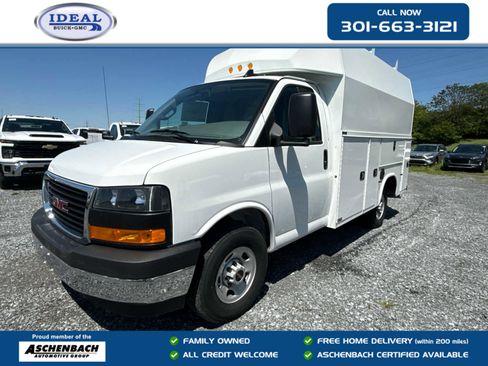 New 2025 GMC Savana 3500 w/ Power Convenience Package RWD image 1