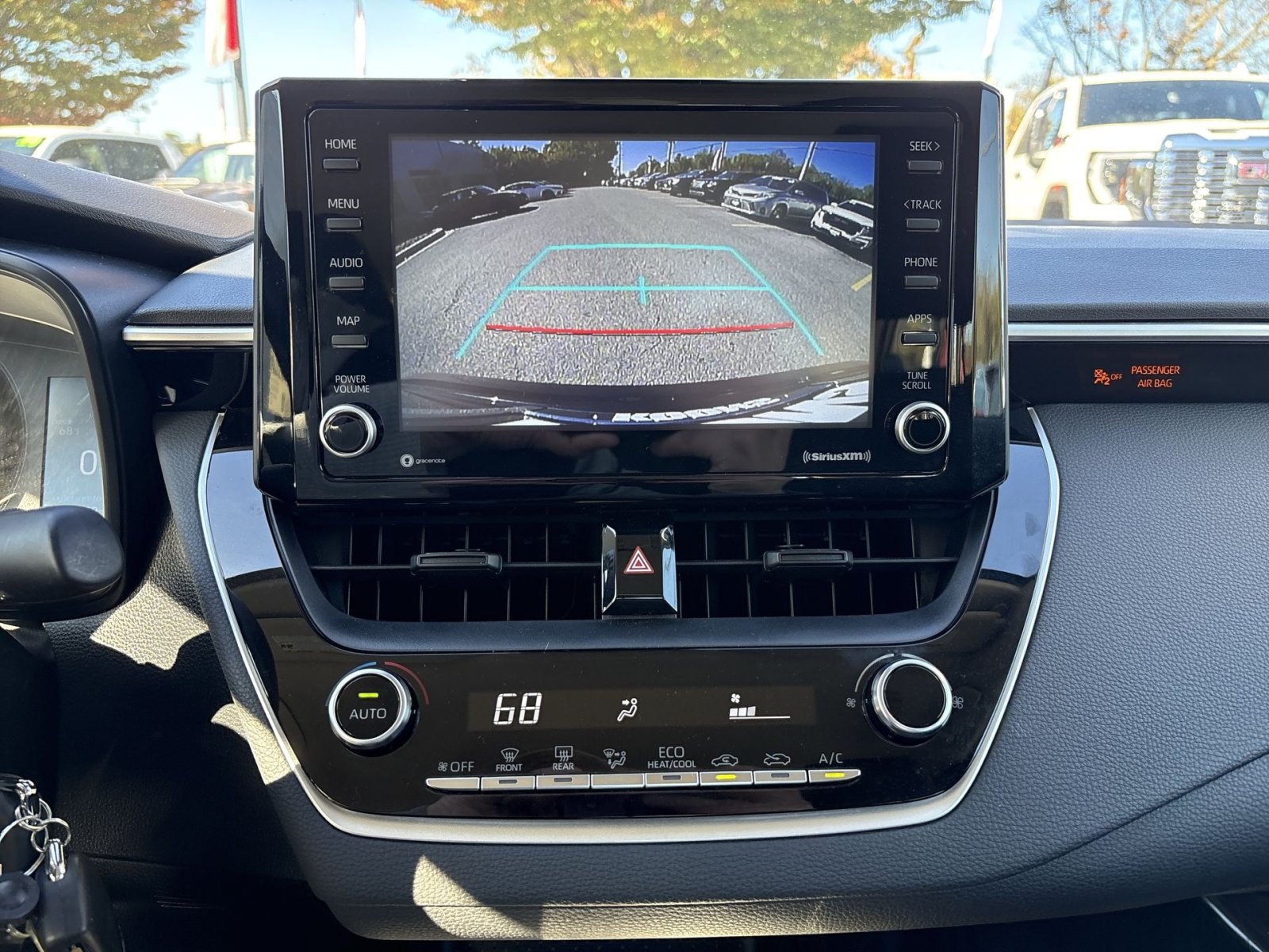 Used 2022 Toyota Corolla LE FWD image 18