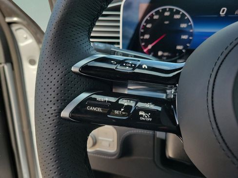 New 2026 Mercedes-Benz GLS 580 4MATIC image 26