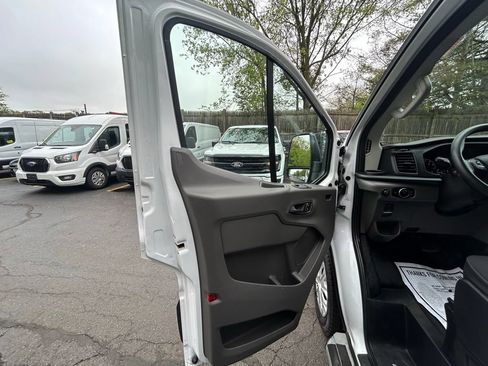 Used 2025 Ford Transit 250 Low Roof w/ Exterior Upgrade Package RWD image 15