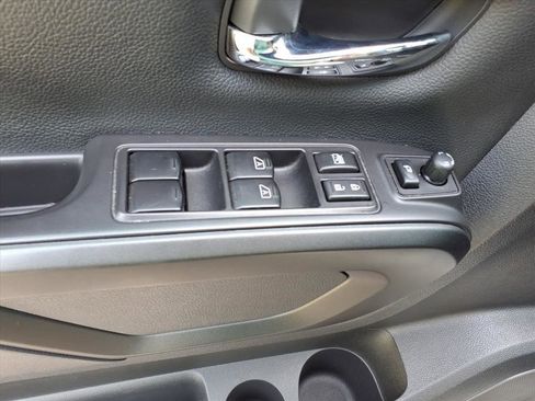 Used 2021 Nissan Titan PRO-4X w/ Pro-4x Convenience Package AWD/4WD image 25