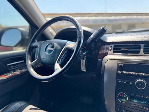 Used 2013 GMC Yukon SLT w/ SLT-2 Equipment Package image 13