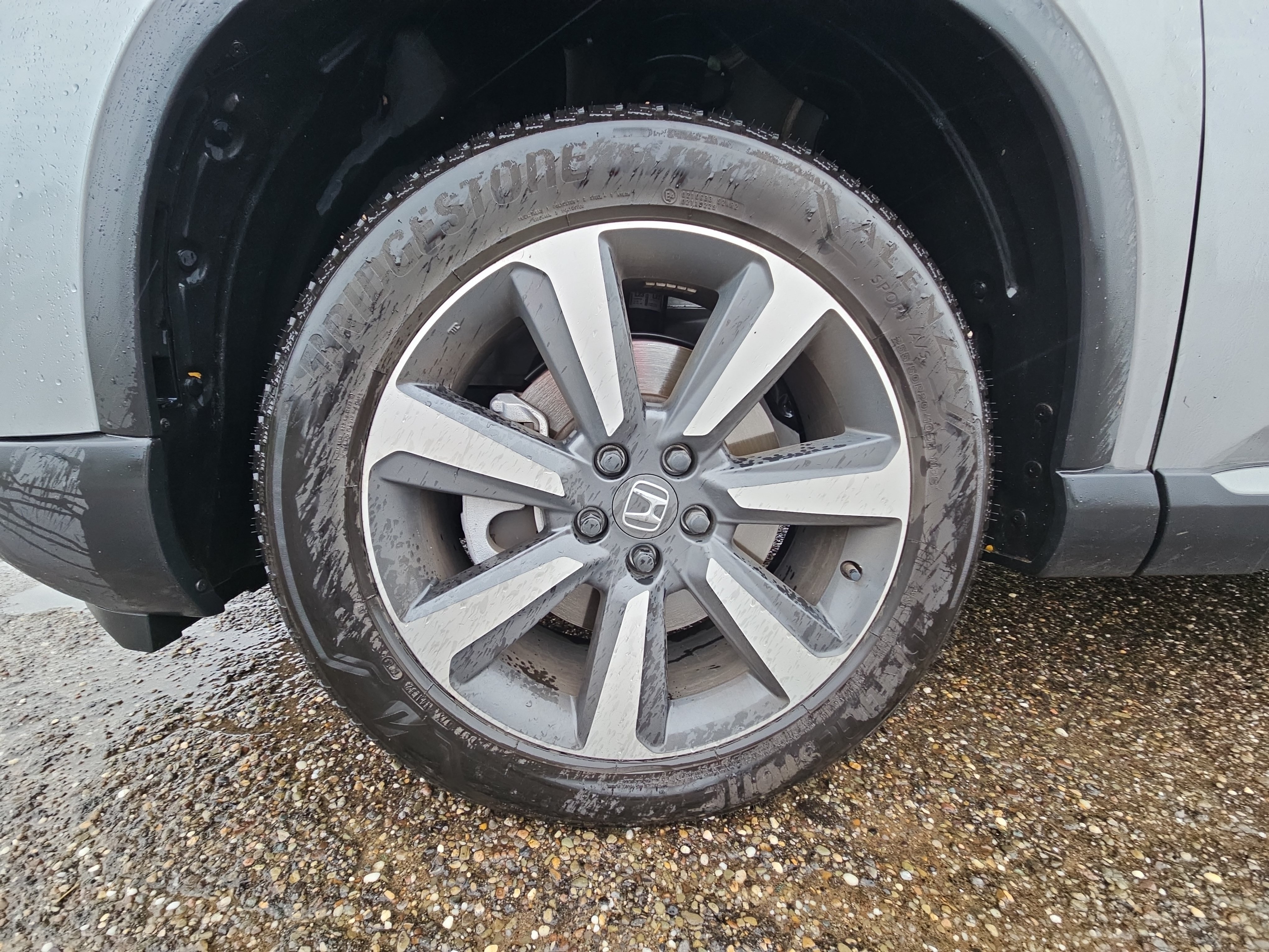 Used 2025 Honda Pilot Touring image 13