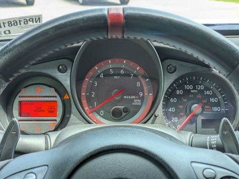 Used 2020 Nissan 370Z NISMO RWD image 17