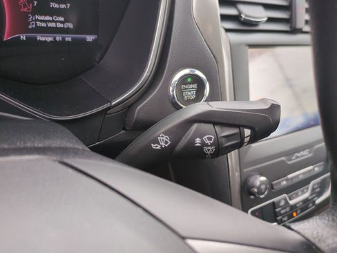 Used 2020 Ford Fusion SE image 39