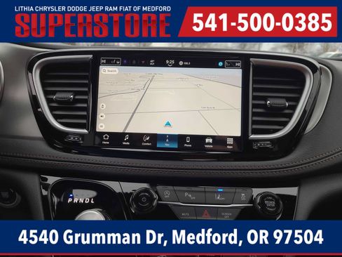 New 2026 Chrysler Pacifica Pinnacle w/ Trailer Tow Group AWD/4WD image 24