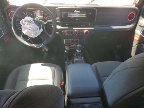 Used 2024 Jeep Gladiator Rubicon w/ Technology Group image 7