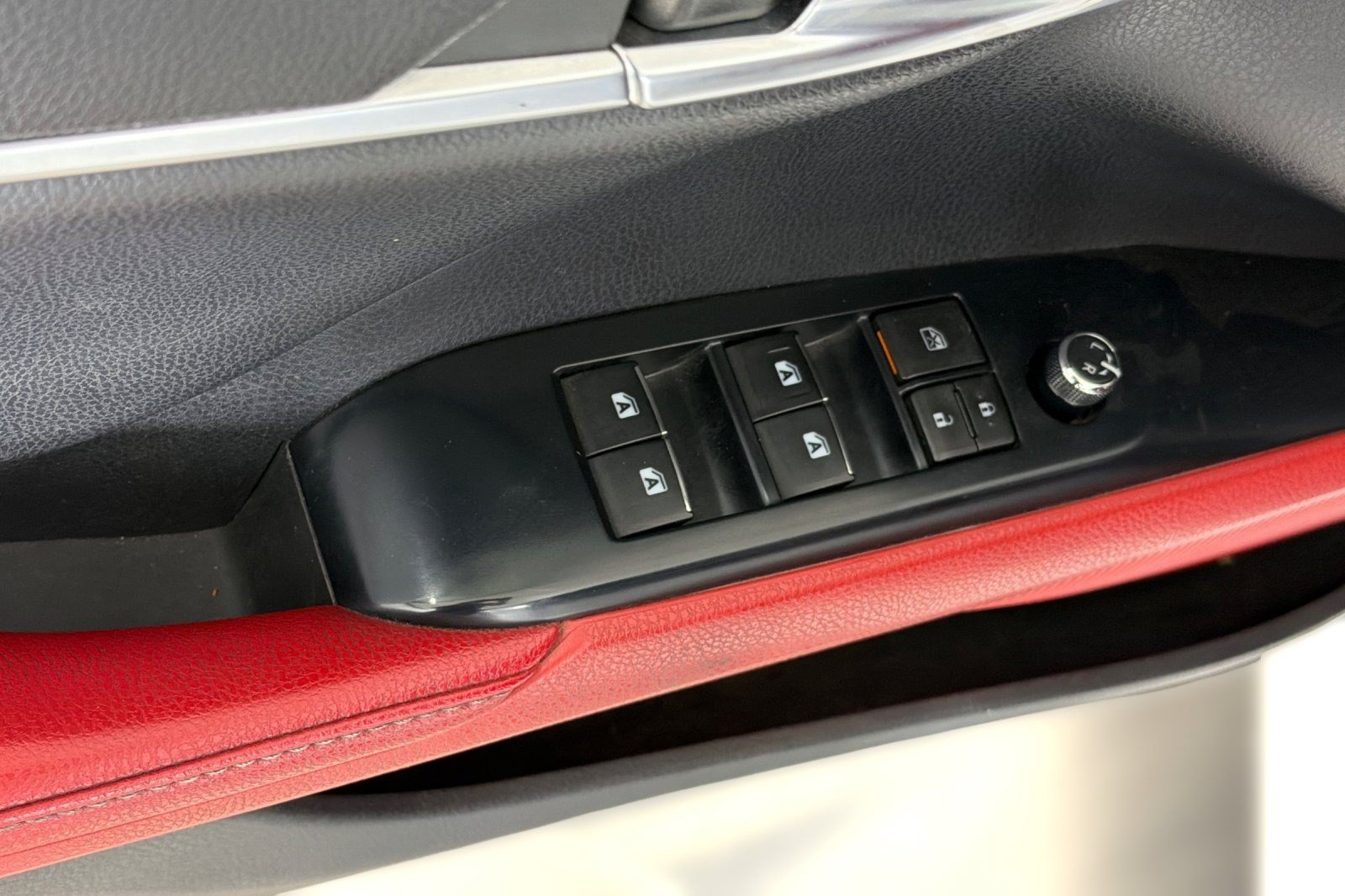 Used 2019 Toyota Camry XSE w/ Carpet Mat Package FWD image 14