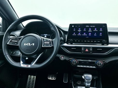 Used 2023 Kia Forte GT-Line w/ GT-Line Premium Package FWD image 4
