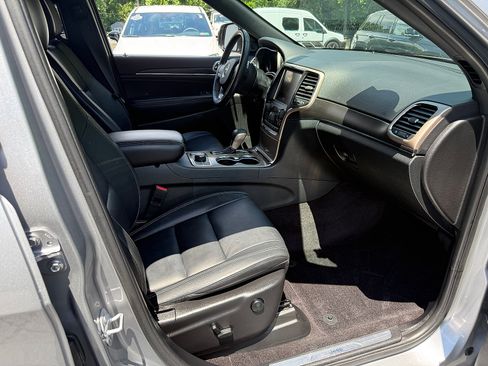 Certified 2016 Jeep Grand Cherokee Limited AWD/4WD image 16