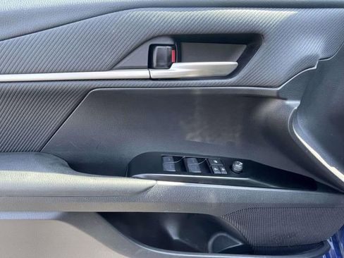 Used 2025 Toyota Camry SE image 16