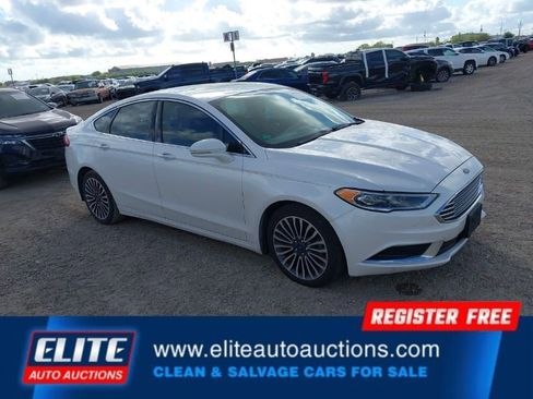 Used 2018 Ford Fusion SE w/ Fusion SE Technology Package image 1