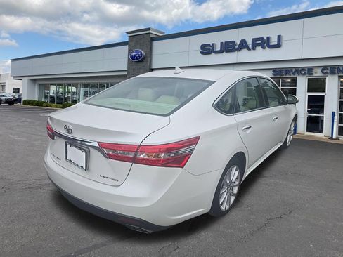 Used 2013 Toyota Avalon Limited FWD image 3